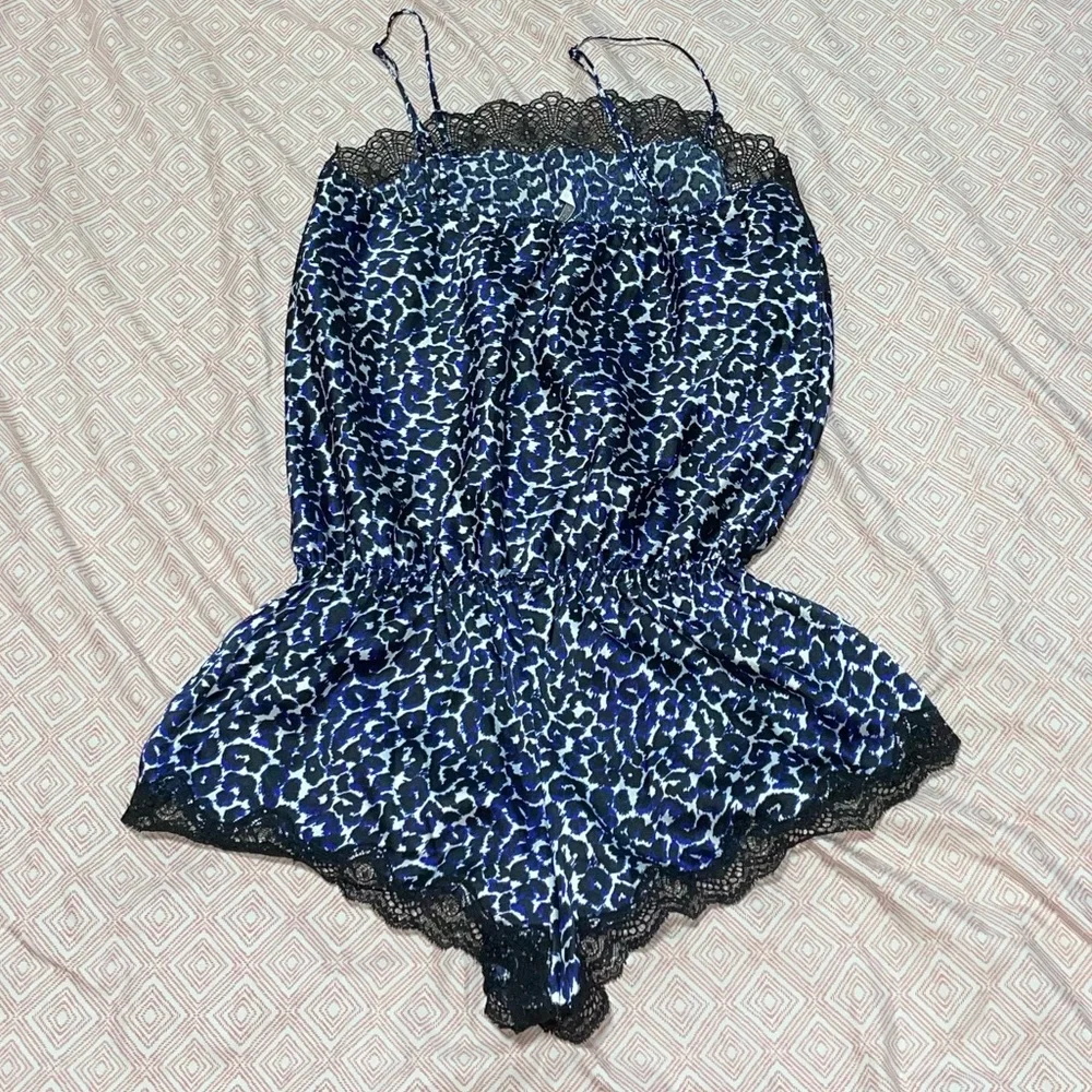 Leopard Sleep Onesie - Picture 4 of 4